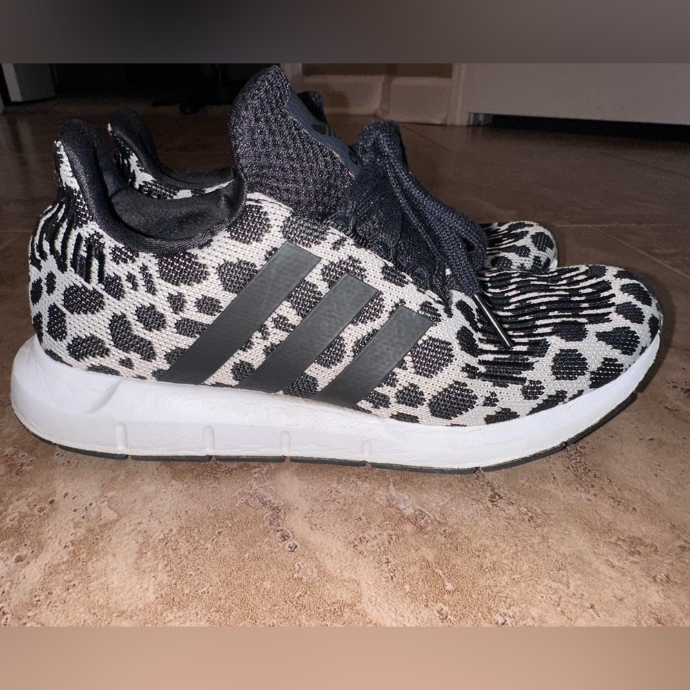 Adidas Women's 6